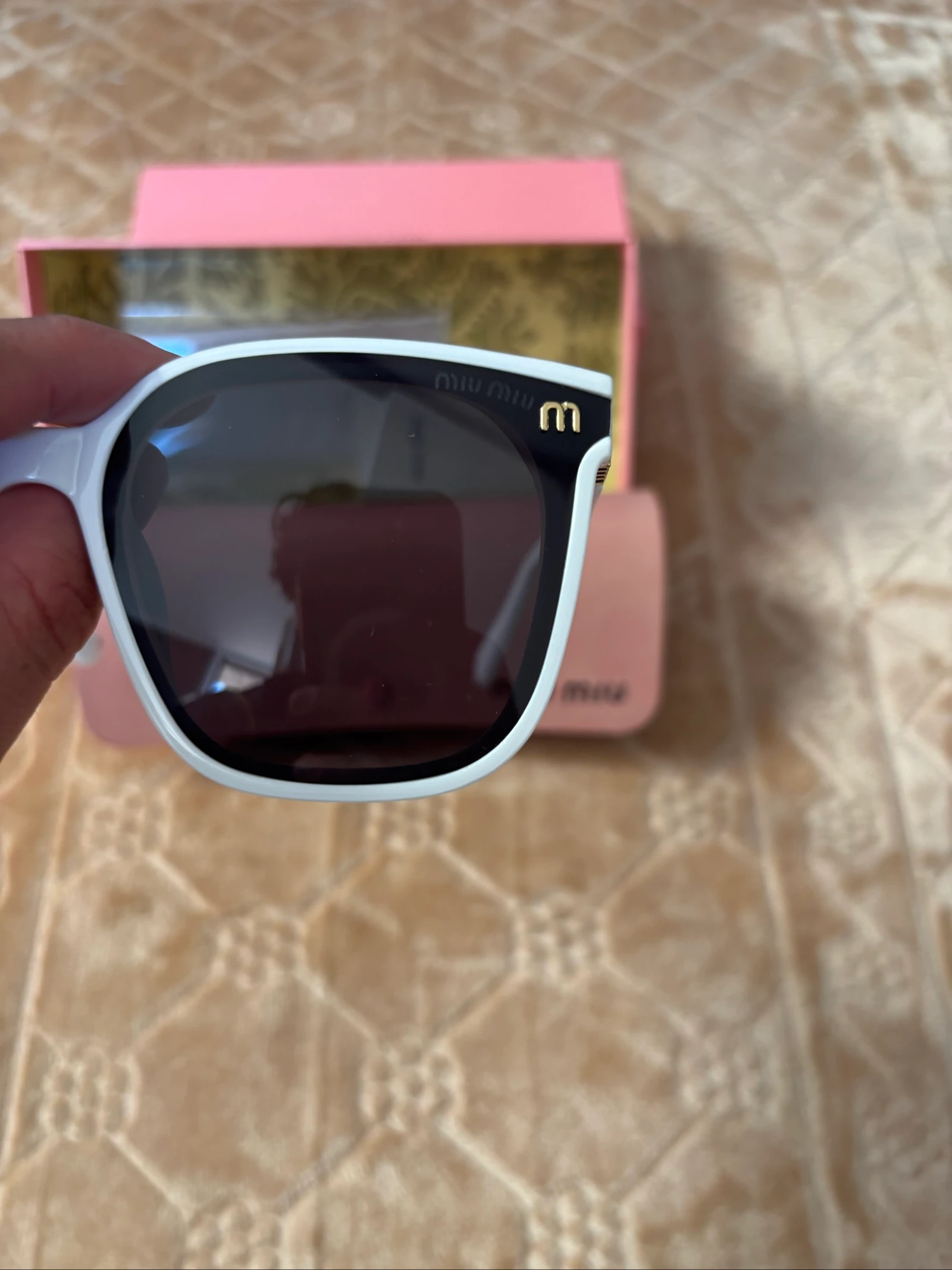 Gafas de sol blancas estilo premium – Excelente estado – photo 5